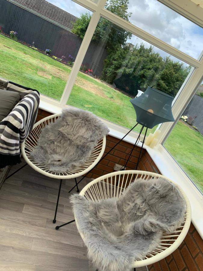 Shore Lodge. 4 Bed Bungalow Only Mtrs From The Beach. Sleeps 8 Sutton-on-Sea Exterior foto