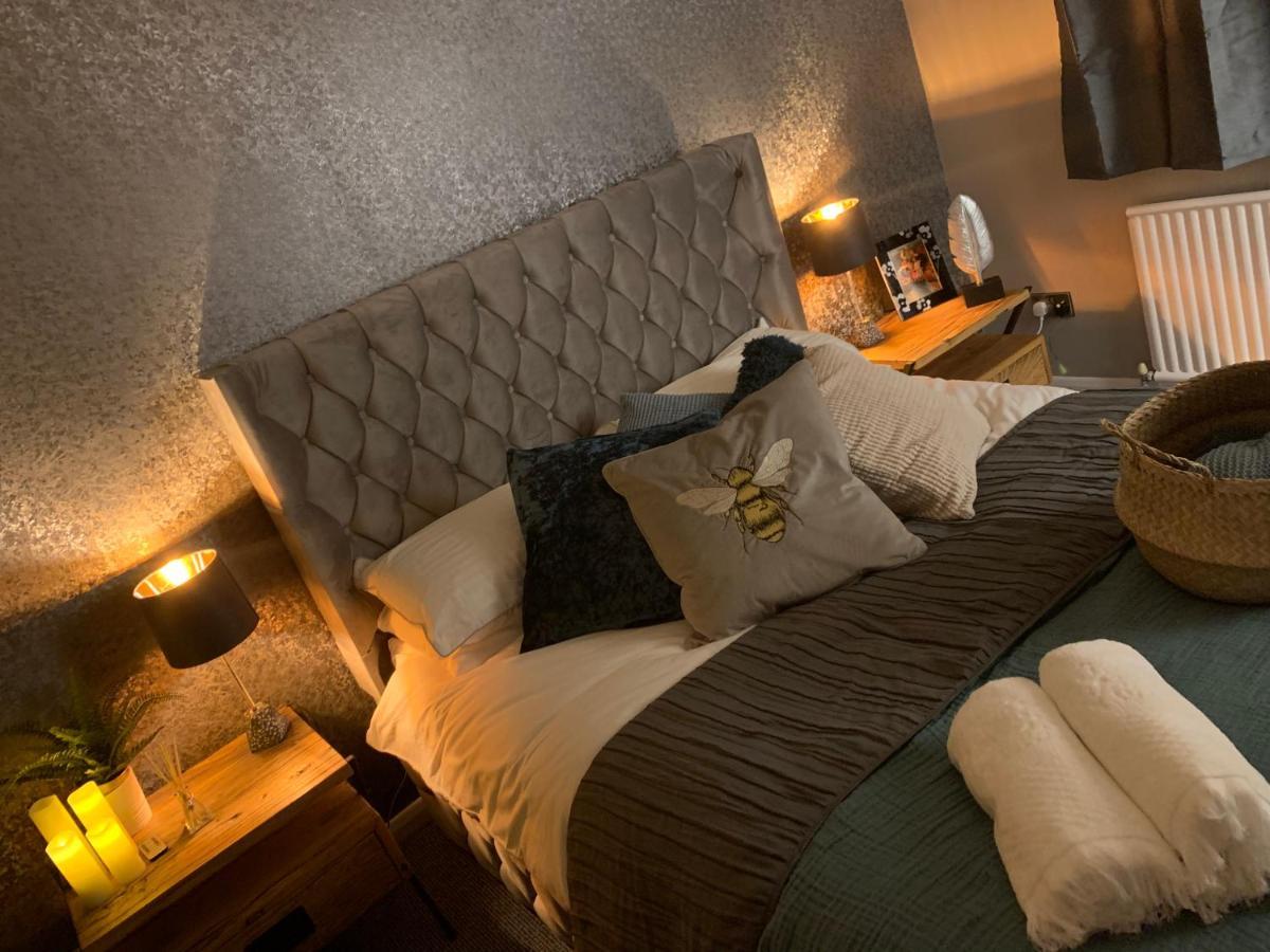 Shore Lodge. 4 Bed Bungalow Only Mtrs From The Beach. Sleeps 8 Sutton-on-Sea Exterior foto